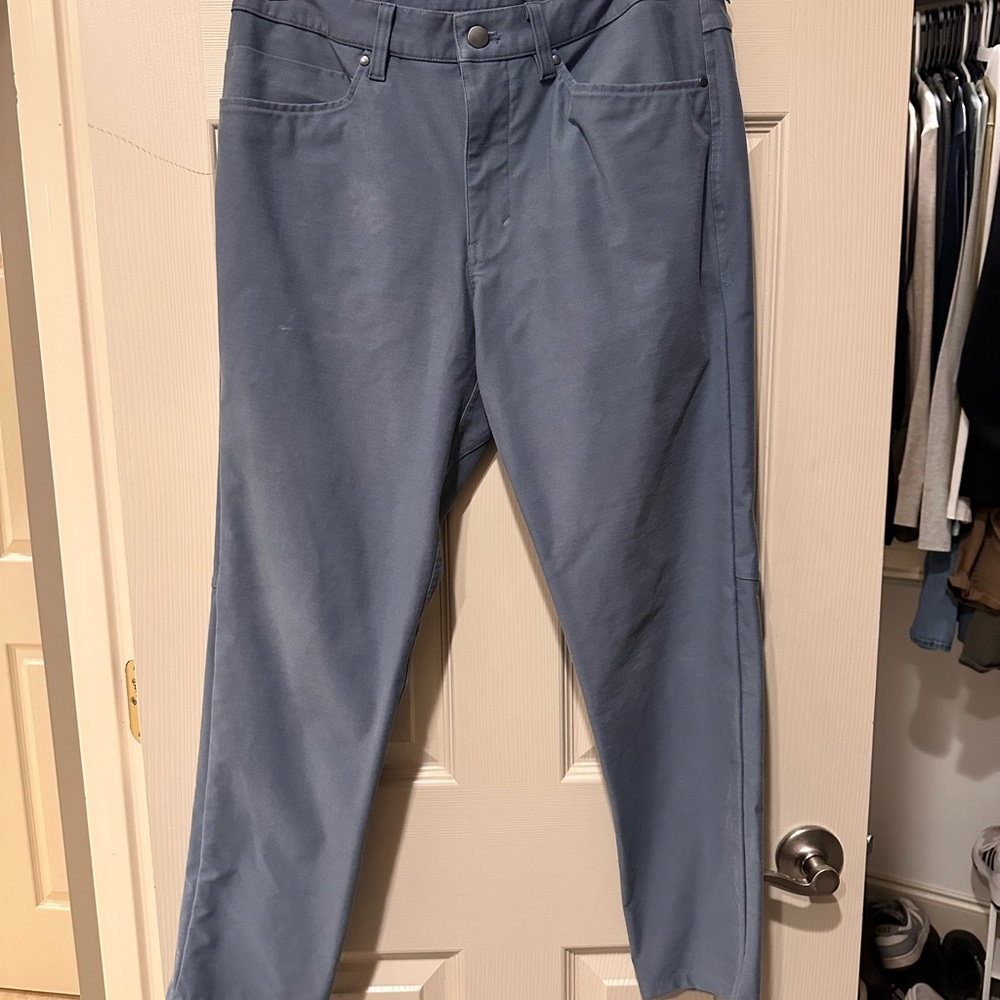 lululemon athletica Men's Slate Chinos
